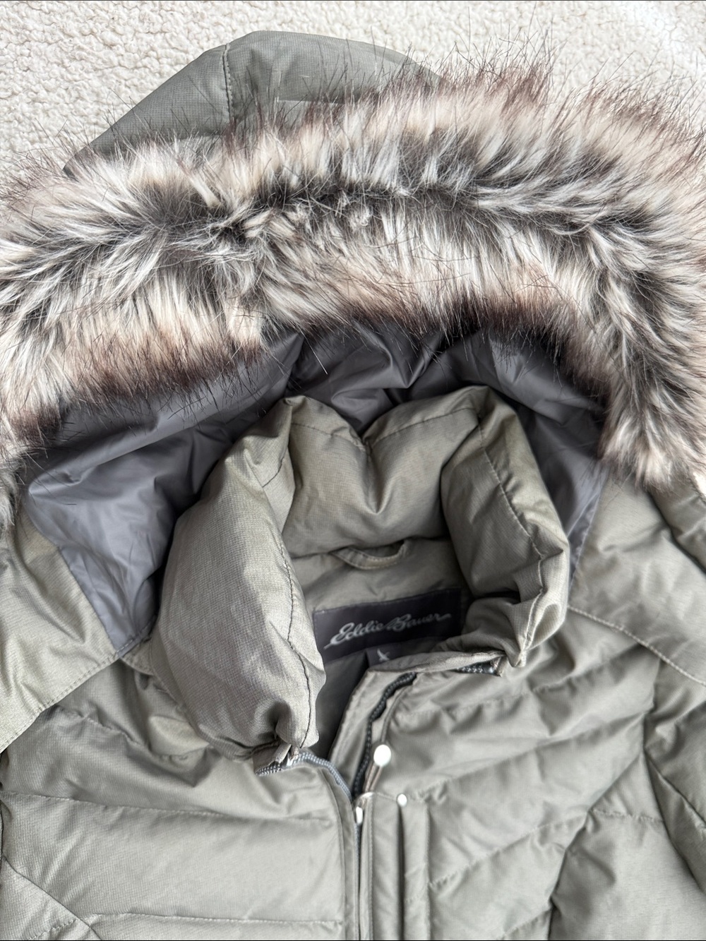 Eddie Bauer Olive Green Quilted Long Puffer Coat with Fur Hood Size M - Picture 8 of 11